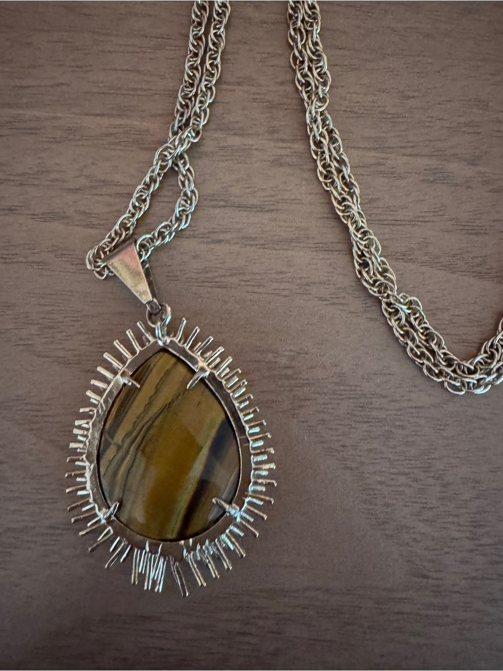 Vintage Kendra Scott Ellis necklace gold tone Tiger's eye spike teardrop - Picture 4 of 5